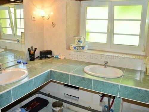 G�te Semblan�ay, 3 Pi�ces, 4 Personnes - Fr-1-381-497