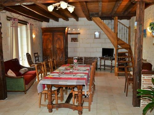 G�te Semblan�ay, 3 Pi�ces, 4 Personnes - Fr-1-381-497