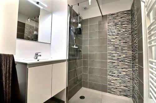 Villa Dans R�sidence R�cente - V06