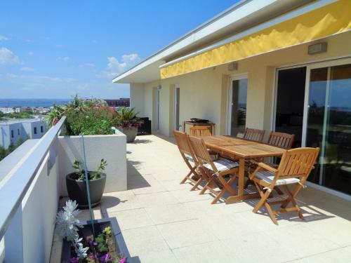 Apartamento 3 Chambres, Pkg, Large Terrasse, Quartier Plage