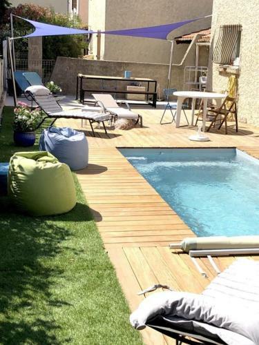 Villa With Swimming Pool Six-fours