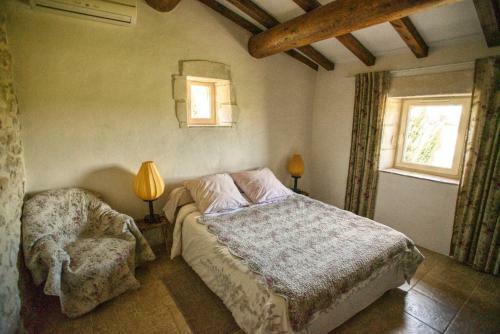 Maison de Charme Dans Domaine 17�me