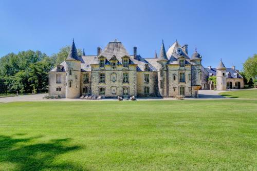 Tamerville Chateau Sleeps 15 Pool Wifi