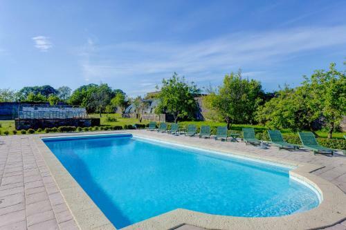 Tamerville Chateau Sleeps 15 Pool Wifi