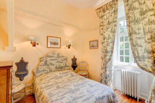 Tamerville Chateau Sleeps 15 Pool Wifi