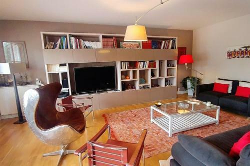 Beautiful Apartment Talence With Parking