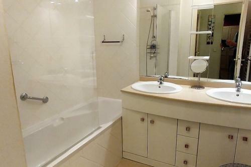 Beautiful Apartment Talence With Parking