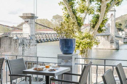 Hotel H�tel Les Deux Coteaux