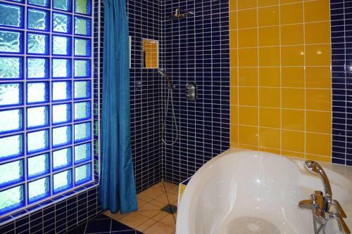 Holiday Home Telgruc-sur-mer - Bre06103a-f