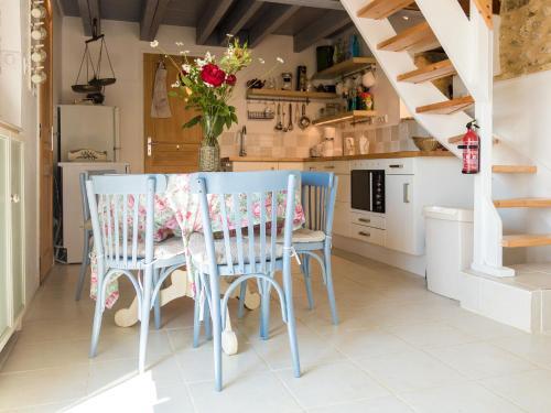 Luxurious Cottage In Thenon With Private Pool