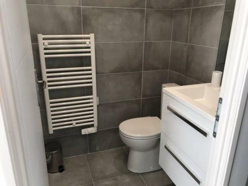 Apartamento Studio Au Calme Et Ind�pendant Tassin-demi-la-lune