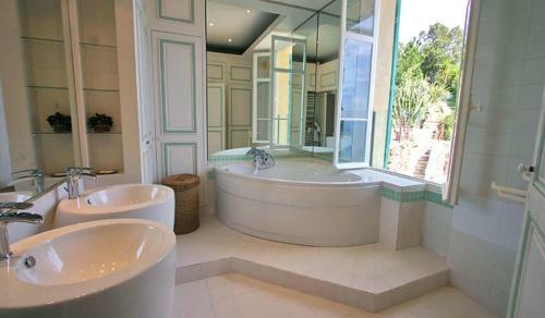 Luxurious Villa With Sea View - Villa Oneiro