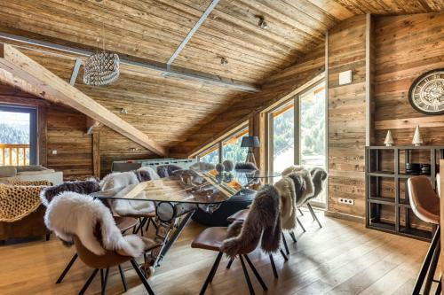 Chalet Carte Blanche Tango Charlie