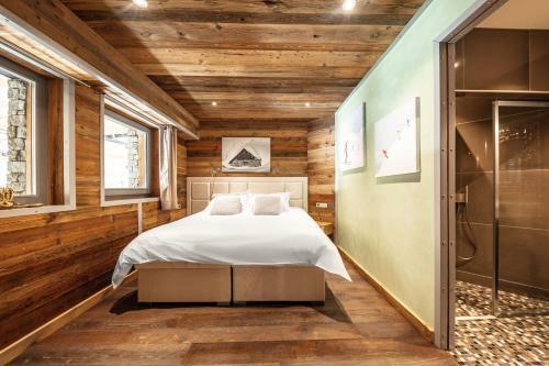Chalet Carte Blanche Tango Charlie