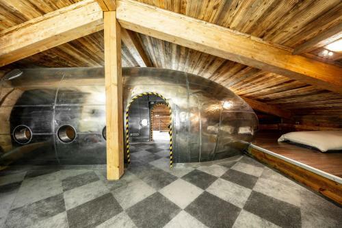 Chalet Carte Blanche Tango Charlie