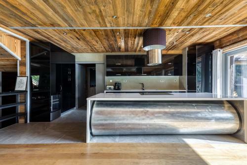 Chalet Carte Blanche Tango Charlie