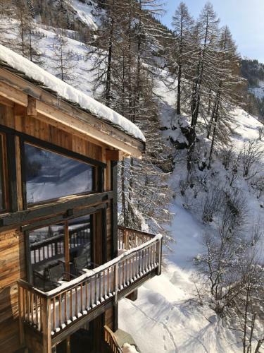Chalet Carte Blanche Tango Charlie