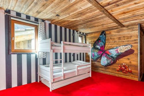 Chalet Carte Blanche Raven