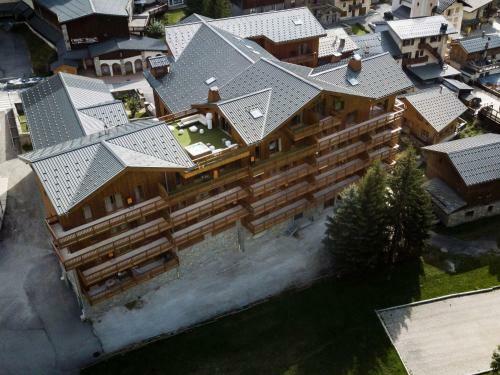 Luxurious Penthouse In Tignes With Jacuzzi