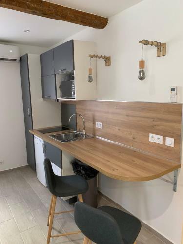 Apartamento Nice Studio In Toulon