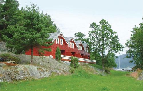 Holiday Home Hatlestrand Hatlestrandsvegen