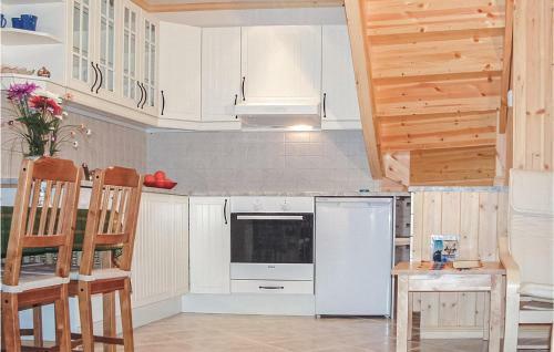 Holiday Home Hatlestrand Hatlestrandsvegen III