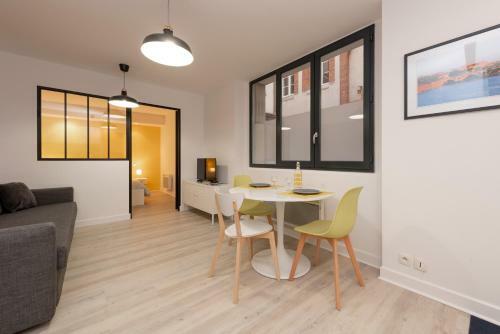Apt Lombard Daurade Capitole
