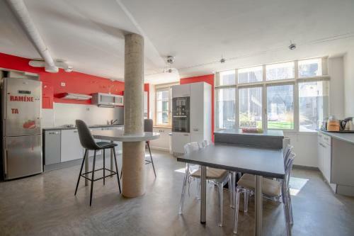 Apartamento Appartement Design Style Loft Avec 3 Chambres Et Parking