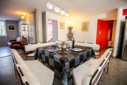 Apartamento Appartement Design Style Loft Avec 3 Chambres Et Parking