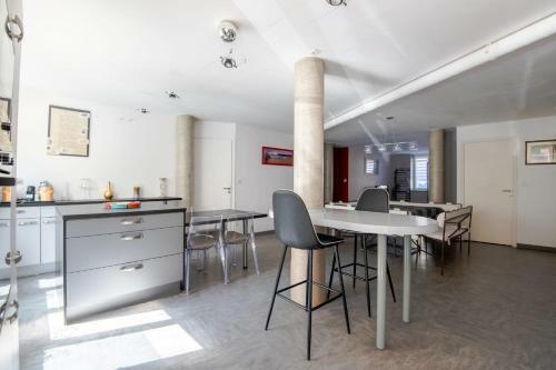 Apartamento Appartement Design Style Loft Avec 3 Chambres Et Parking