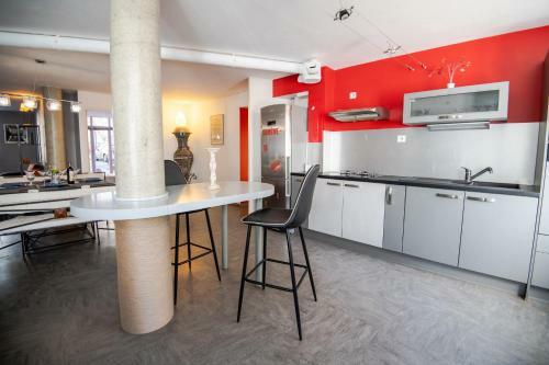 Apartamento Appartement Design Style Loft Avec 3 Chambres Et Parking