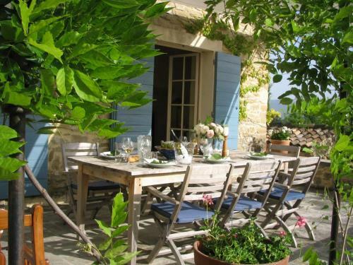 Luxurious Mansion With Swimming Pool In Vaison-la-romaine