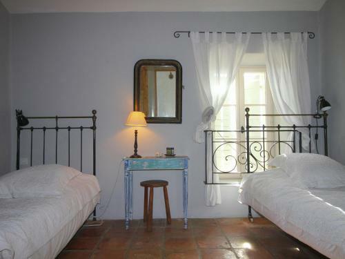 Luxurious Mansion With Swimming Pool In Vaison-la-romaine