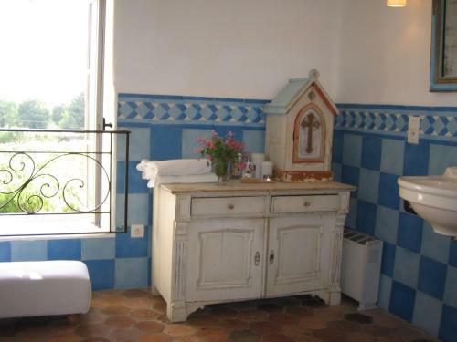 Luxurious Mansion With Swimming Pool In Vaison-la-romaine
