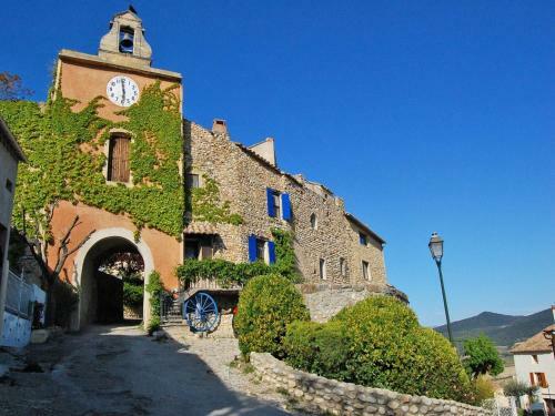 Luxurious Mansion With Swimming Pool In Vaison-la-romaine