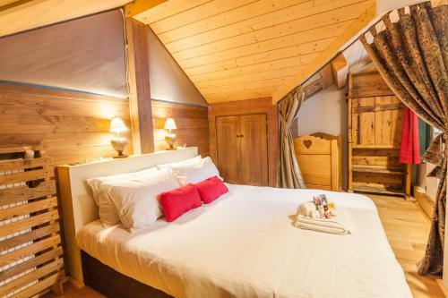 Magnificent Chalet With Jacuzzi In Val D'is�re