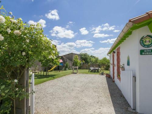 G�te Vallet, 3 Pi�ces, 5 Personnes - Fr-1-306-806