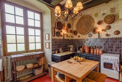 Varennes-sur-loire Villa Sleeps 6 Pool Wifi
