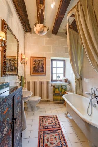 Varennes-sur-loire Villa Sleeps 6 Pool Wifi