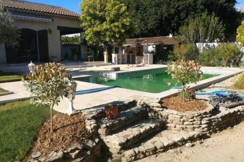 Apartamento Provencal House With Pool