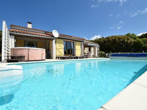 Villa With Private Heated Pool, Jacuzzi And Stunning Views, Near Minerve