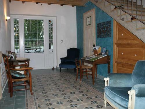 Hostal Room In Bb - Large Typical Room At Domaine de La Bellire