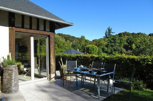 Holiday Home St- Martin-aux-buneaux - Nmd01093-f