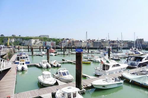 Holiday Home St- Martin-aux-buneaux - Nmd01093-f
