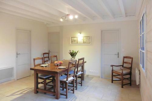 Holiday Home St- Martin-aux-buneaux - Nmd01093-f