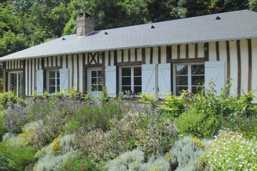 Holiday Home St- Martin-aux-buneaux - Nmd01093-f