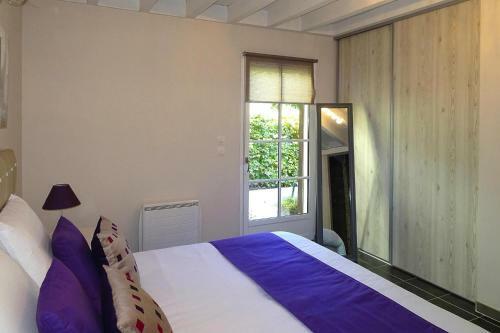 Holiday Home St- Martin-aux-buneaux - Nmd01093-f