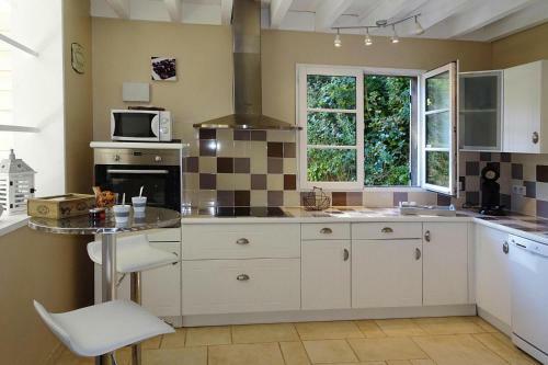 Holiday Home St- Martin-aux-buneaux - Nmd01093-f