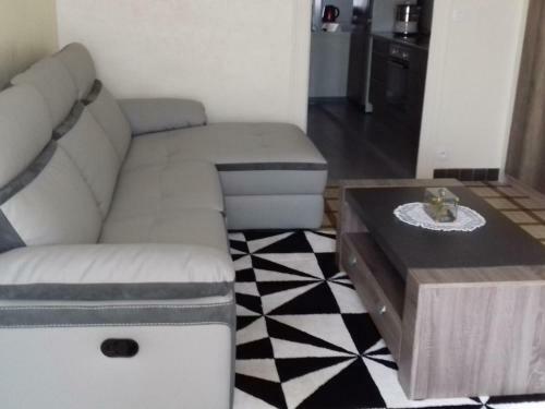 G�te Vineuil, 4 Pi�ces, 6 Personnes - Fr-1-491-99