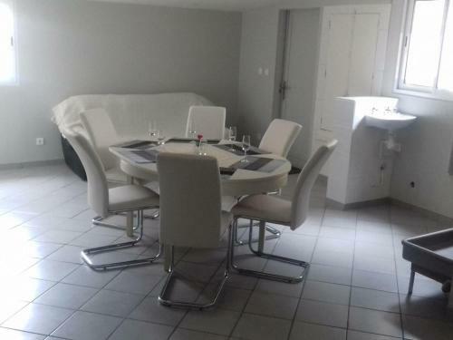 G�te Vineuil, 4 Pi�ces, 6 Personnes - Fr-1-491-99